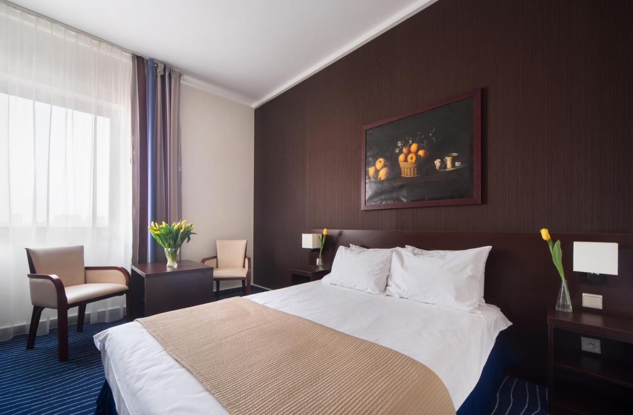 Express Krakow Hotel Luaran gambar